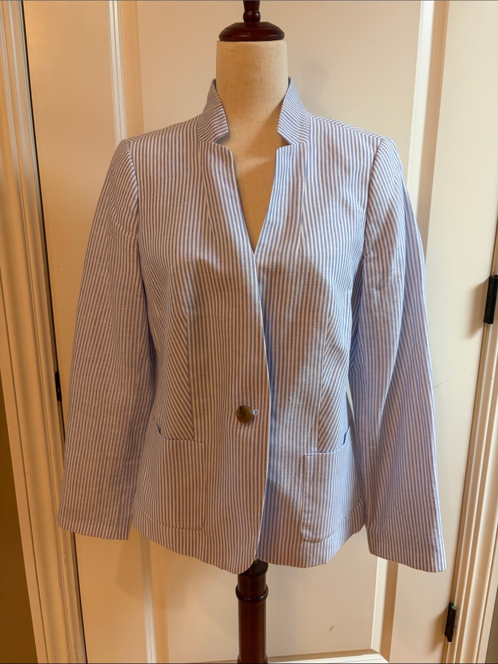 Talbots Light Blue Striped Women's Blazer Jacket - size 8